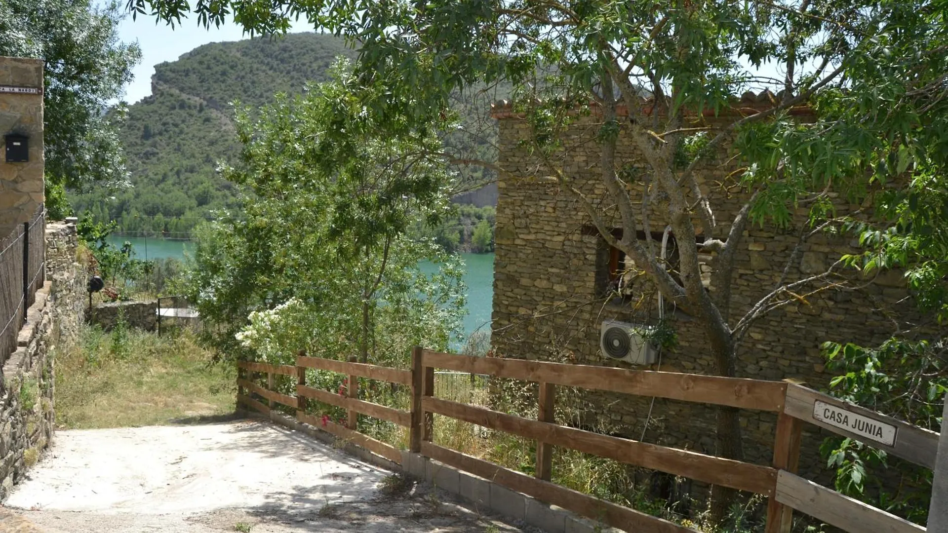 Villa Casa JUNIA La Baronia de Sant Oisme