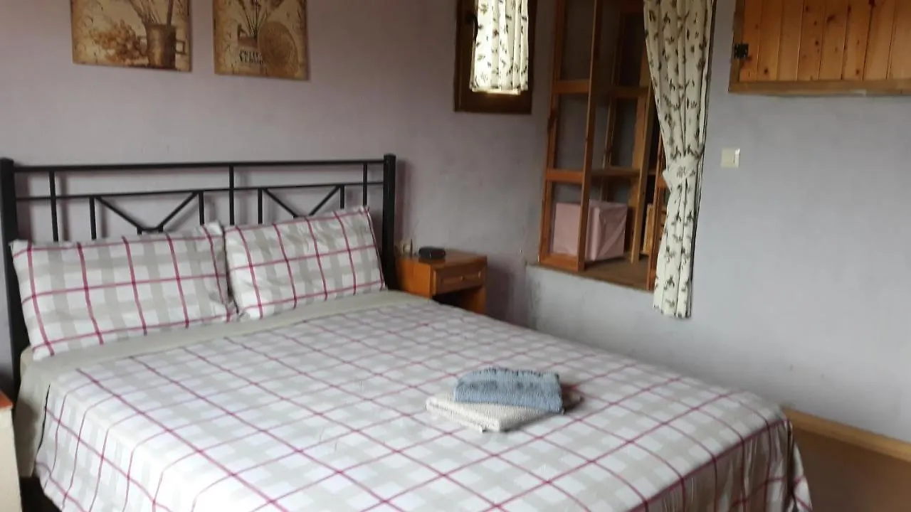 Chalet Villa Casa JUNIA La Baronia de Sant Oisme